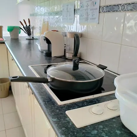 4 Bedroom, 3 Bath Room Home In Kingswood Nsw, Free Wifi Internet, Free Parking Exterior photo