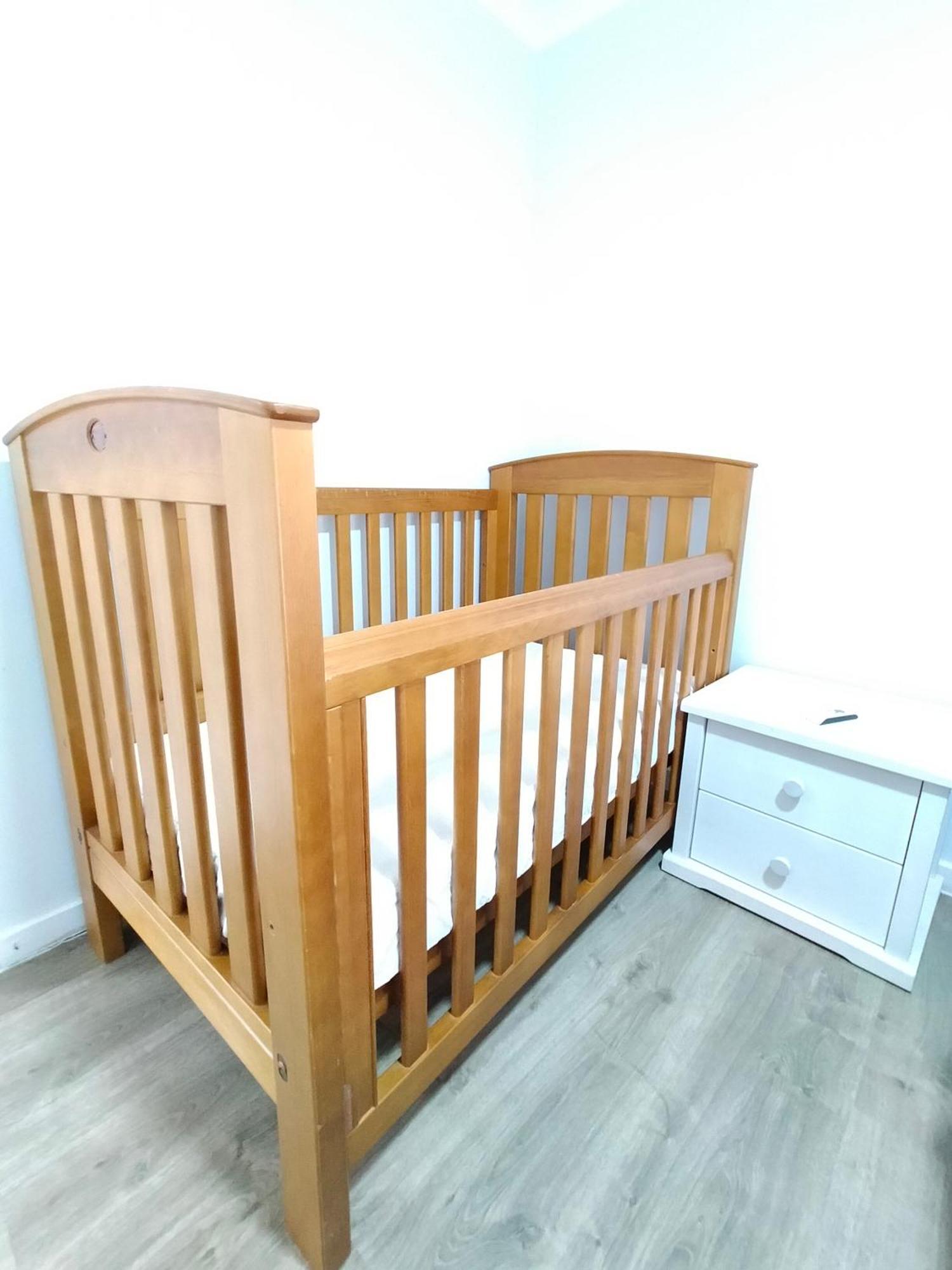 4 Bedroom, 3 Bath In Nsw, Free Wifi Internet, Free Parking * Kingswood