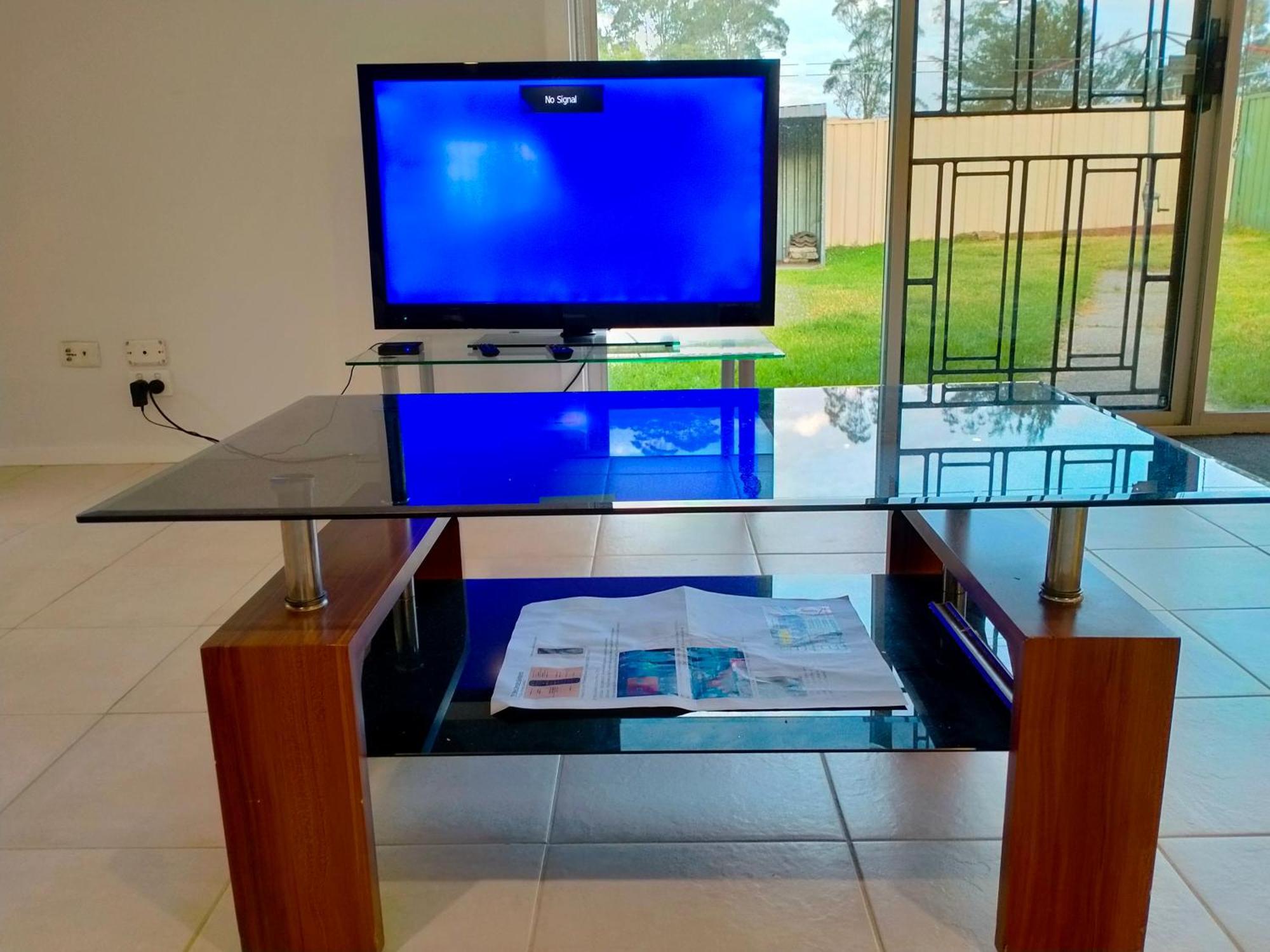 4 Bedroom, 3 Bath In Nsw, Free Wifi Internet, Free Parking Holiday home Kingswood