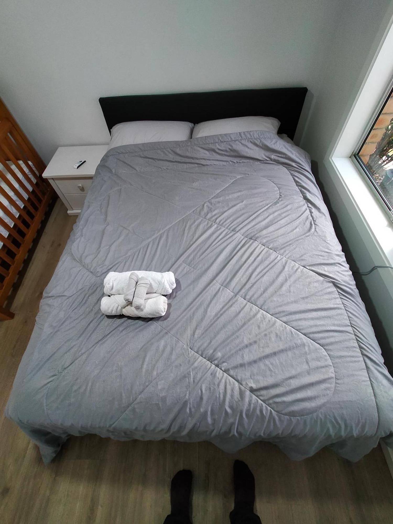 4 Bedroom, 3 Bath In Nsw, Free Wifi Internet, Free Parking Kingswood